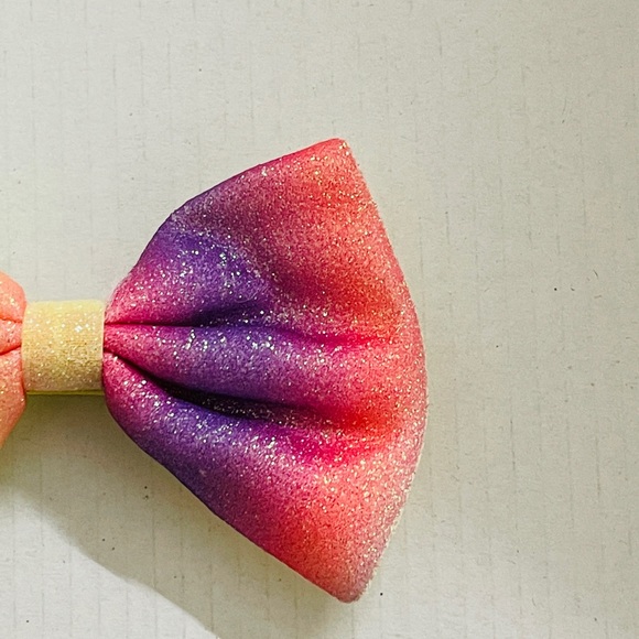 Bow hair clip - Picture 2 of 4